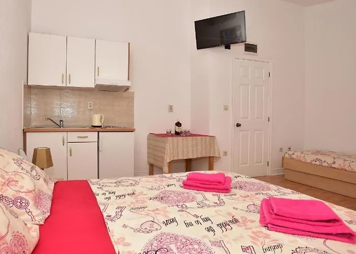 With Parking Space - 24785 Makarska