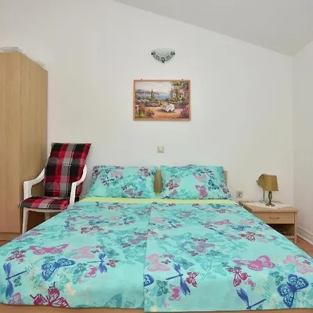 Appartamento With Parking Space - 24785 Makarska