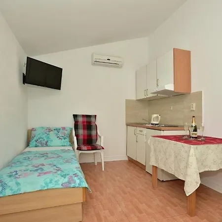With Parking Space - 24785 Apartment Makarska